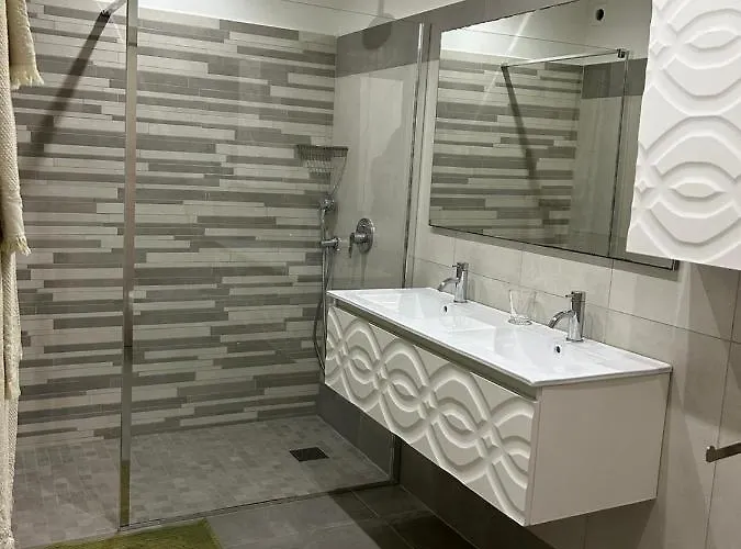 La Serena Villa Bonifacio