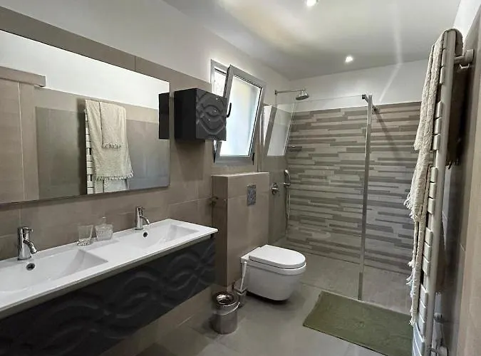 La Serena Villa Bonifacio